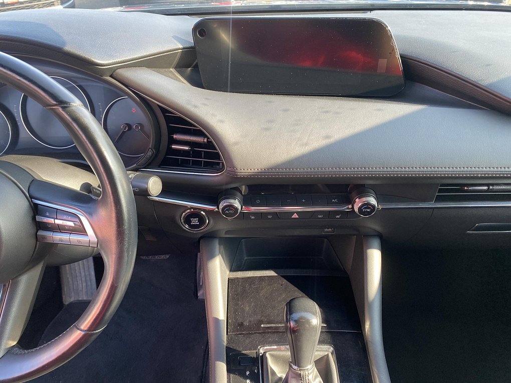 Mazda 3 2.0i  Takumi