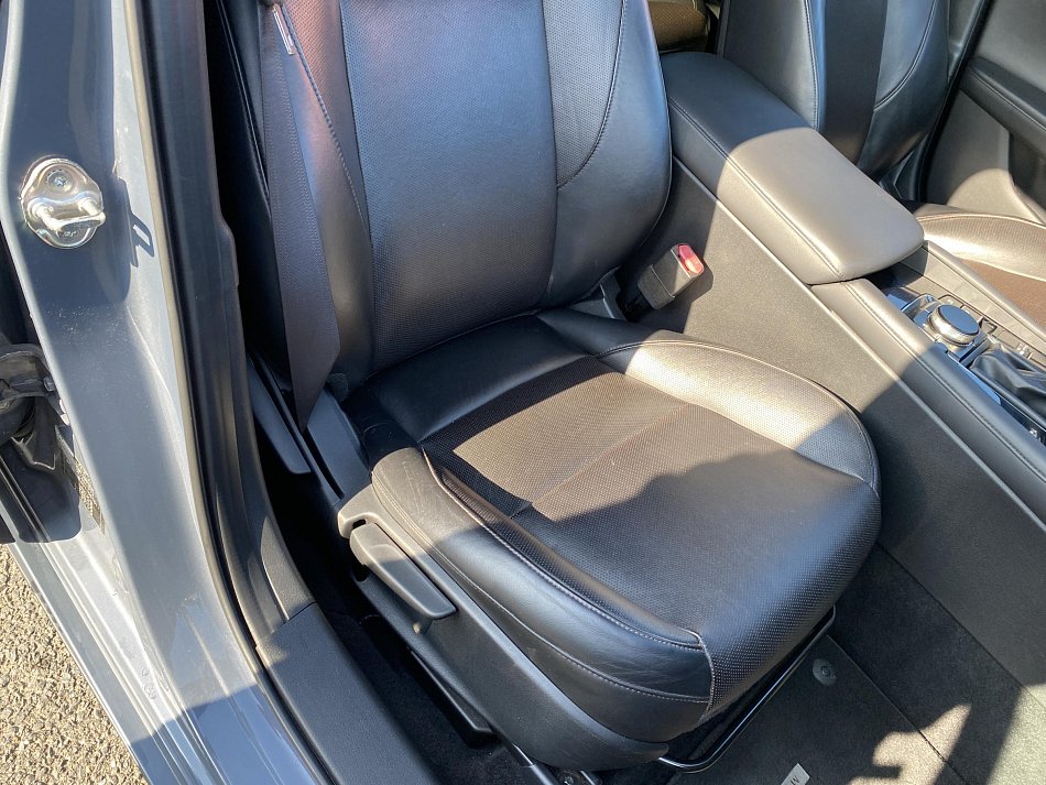 Mazda 3 2.0i 