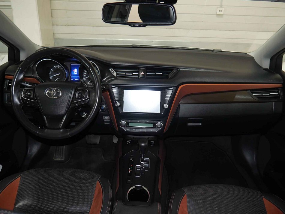 Toyota Avensis 1.8i 