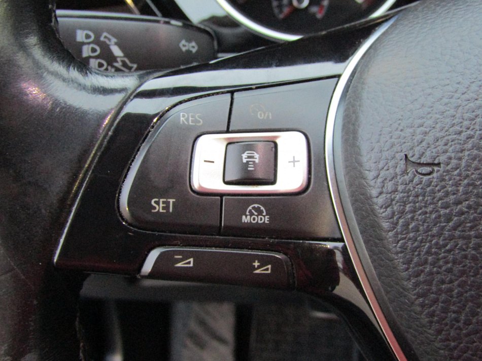 Volkswagen Touran 1.6TDi 