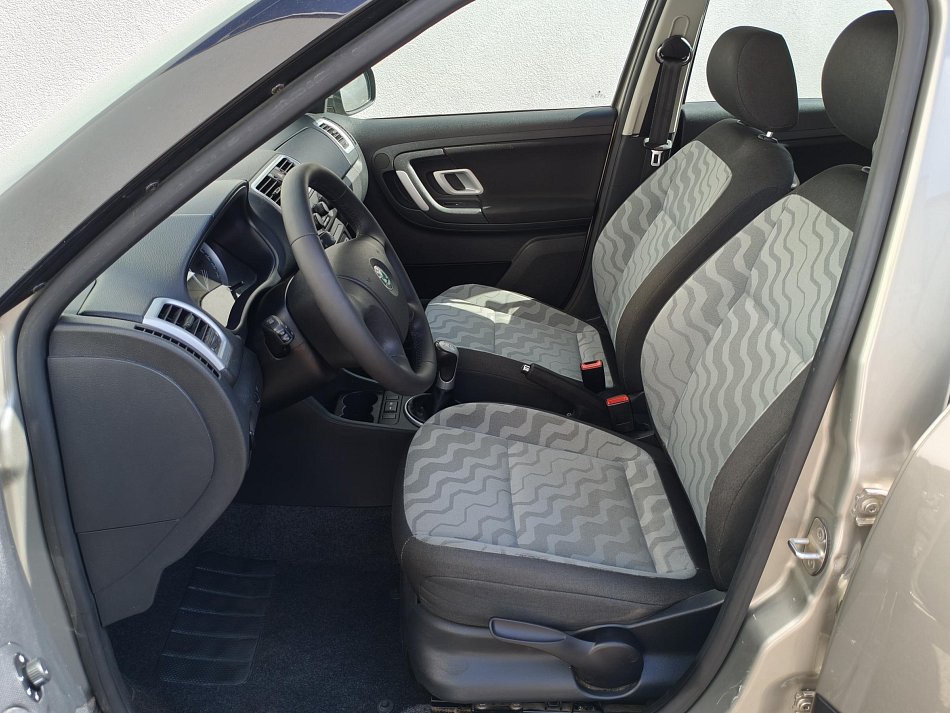 Škoda Fabia II 1.4 16V Ambiente