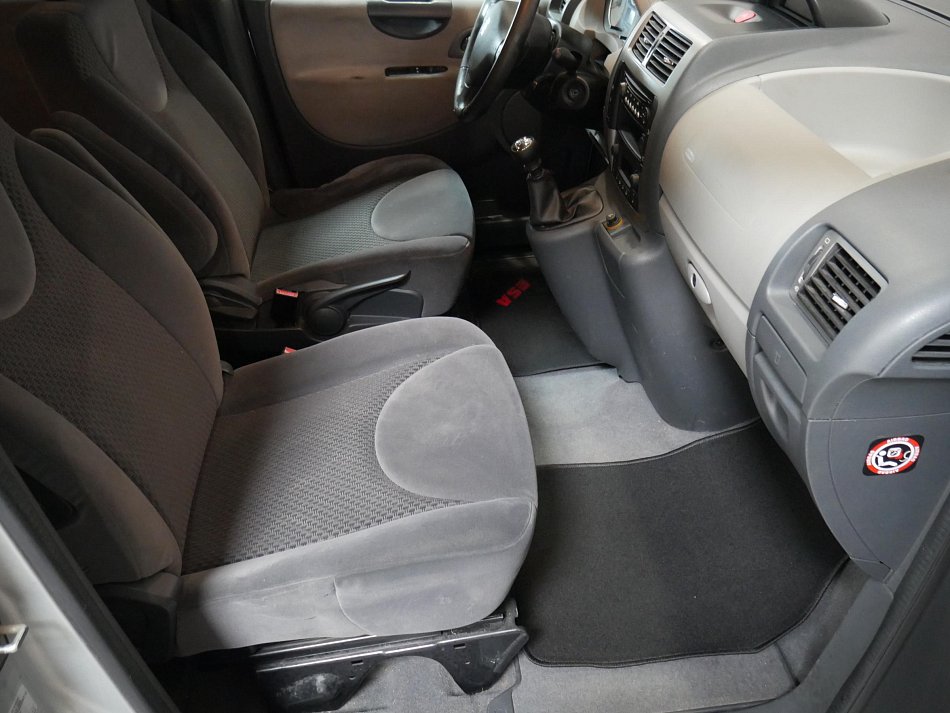 Peugeot Expert 2.0HDI  L2 8míst