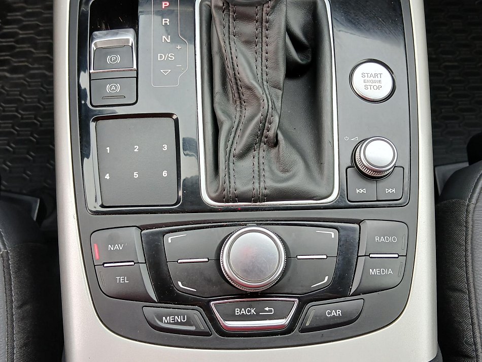 Audi A6 2.0TDi S-line