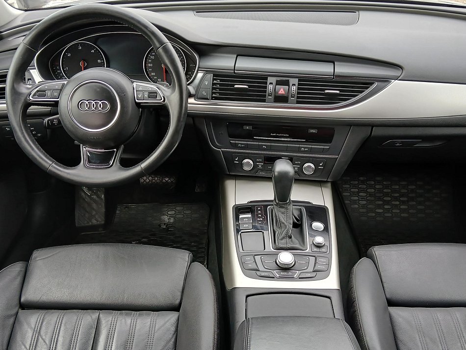 Audi A6 2.0TDi S-line