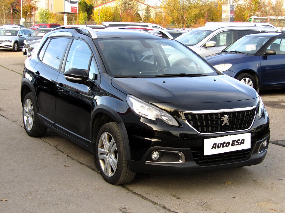 Peugeot 2008 1.2PT Signature