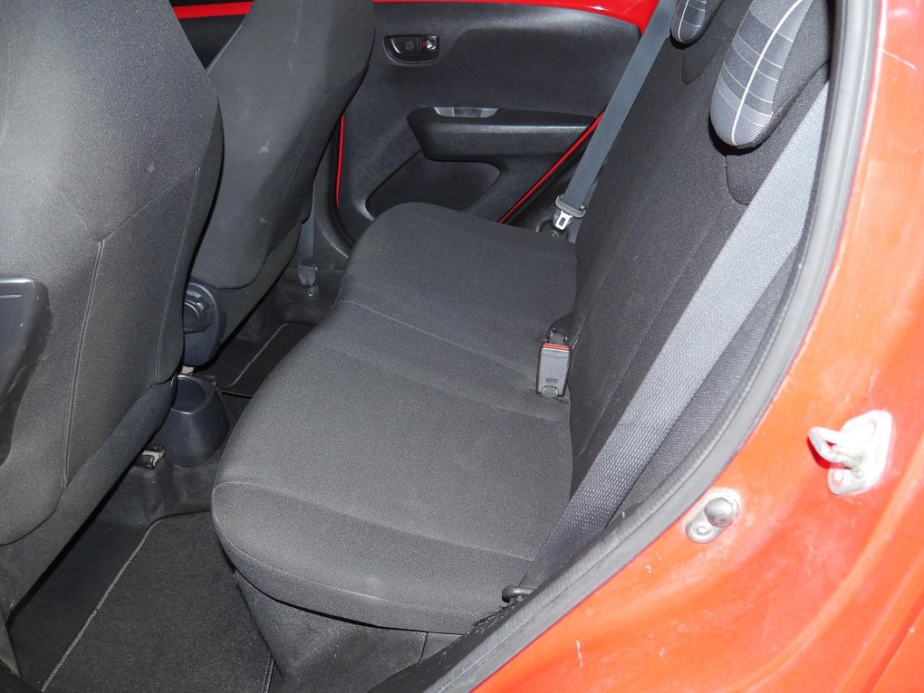 Peugeot 108 1.0i 