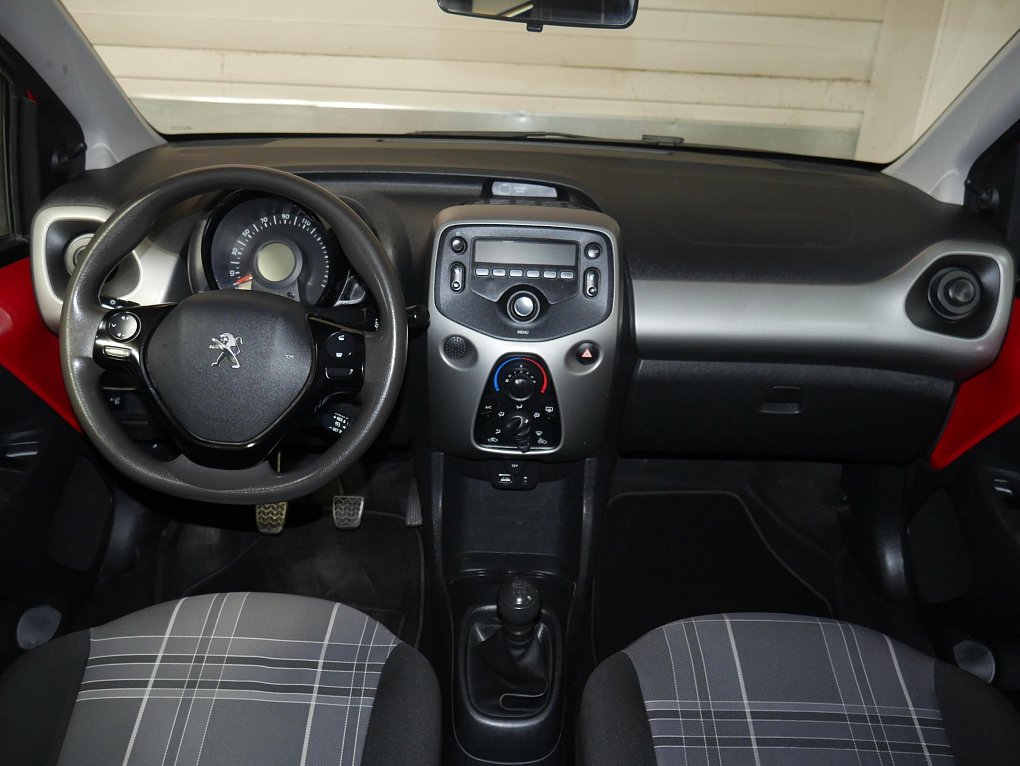 Peugeot 108 1.0i 