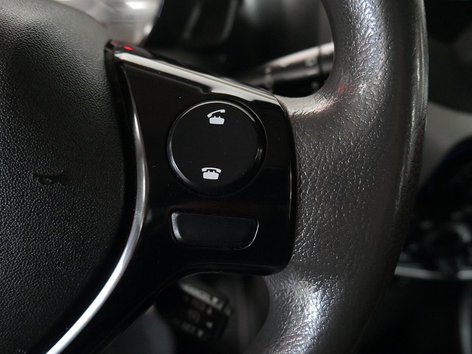 Peugeot 108 1.0i 