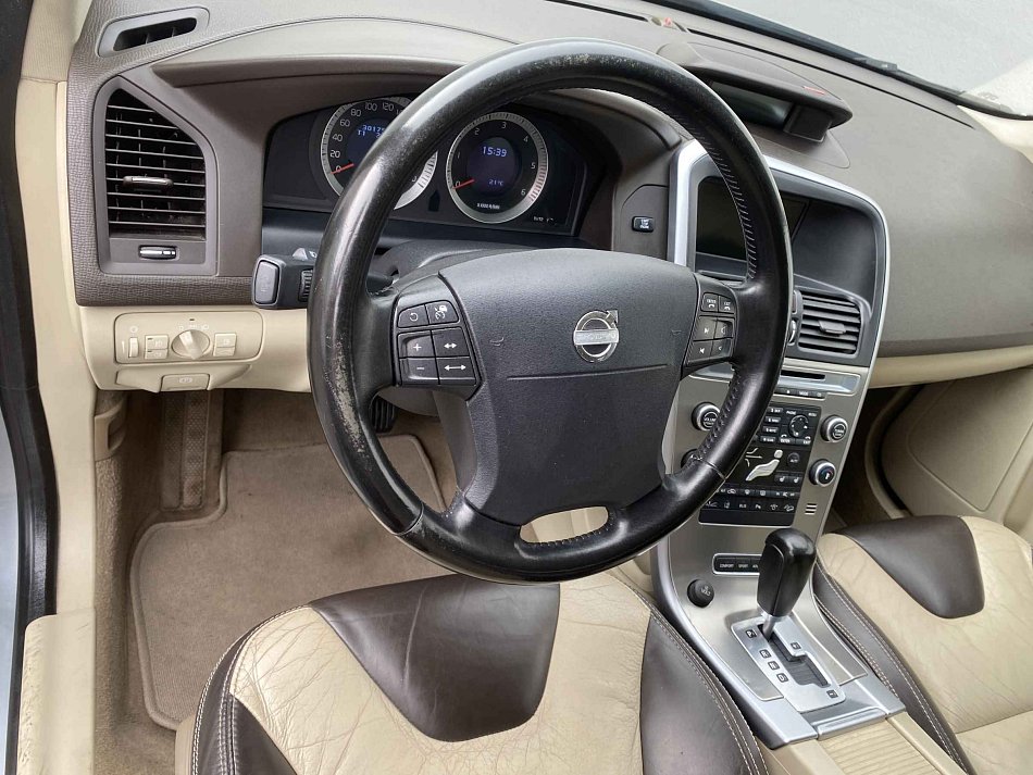 Volvo XC60 2.4 D5 Summum 4WD
