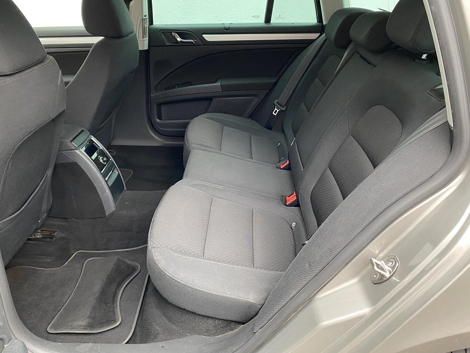 Škoda Superb II 2.0 TDi Ambition