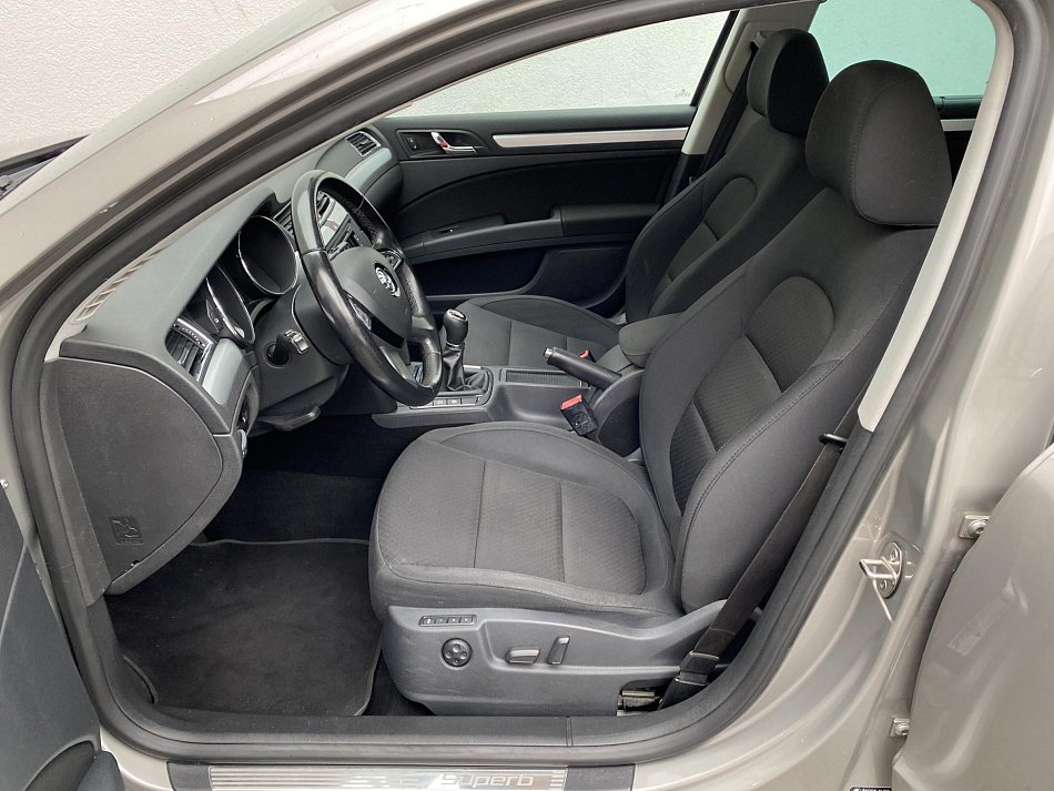 Škoda Superb II 2.0 TDi Ambition