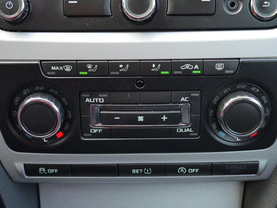 Škoda Octavia II 1.6 TDi Ambition