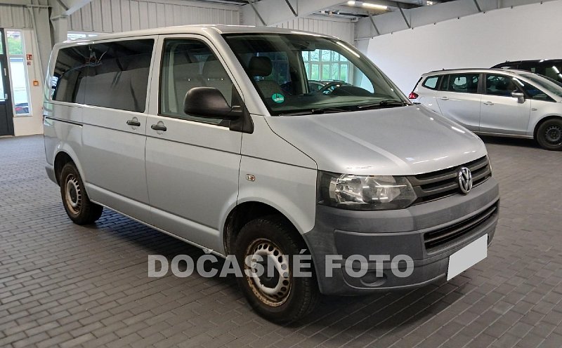 Volkswagen Transporter 2.0 TDi  9míst