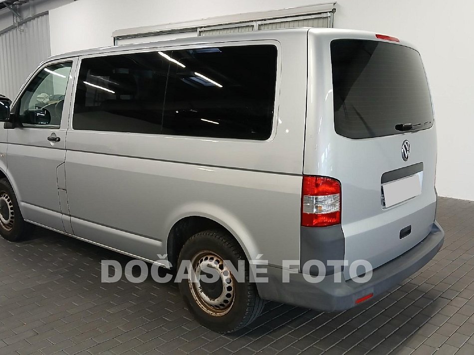 Volkswagen Transporter 2.0 TDi  9míst