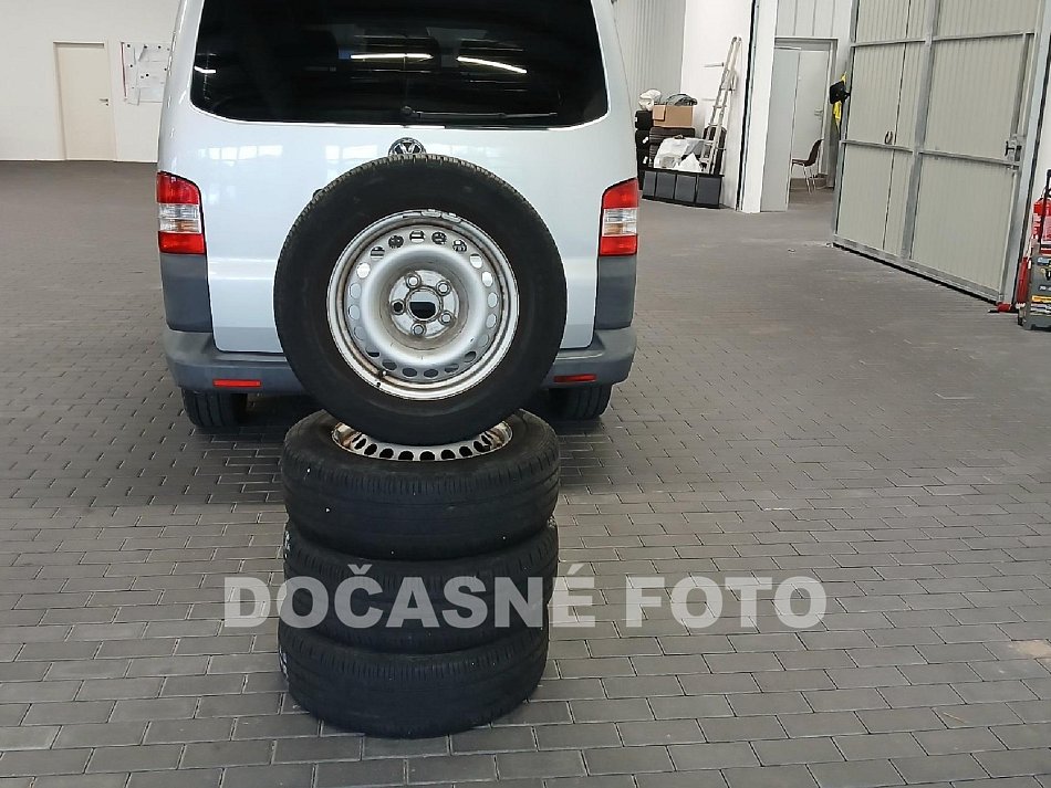Volkswagen Transporter 2.0 TDi  9míst