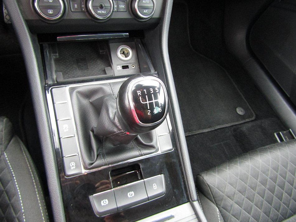 Škoda Superb III 2.0 TDi 