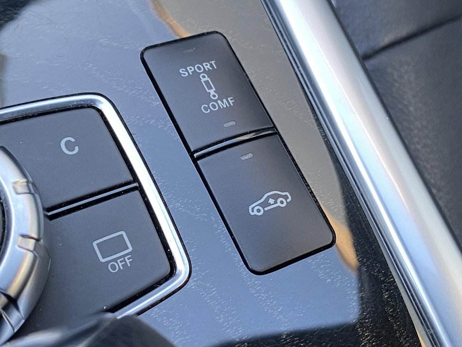 Mercedes-Benz Třída E 3.0 CDi Avantgarde E350 4M