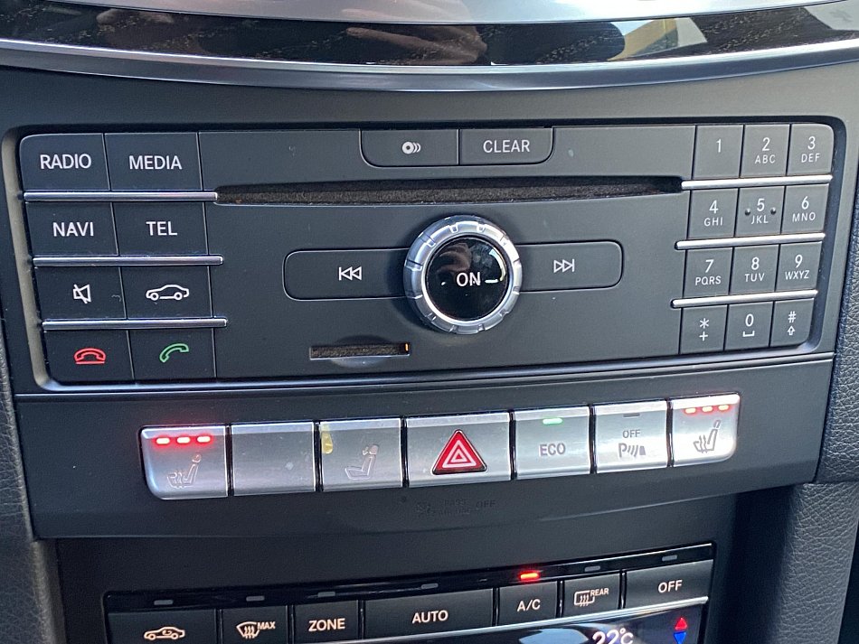 Mercedes-Benz Třída E 3.0 CDi Avantgarde E350 4M