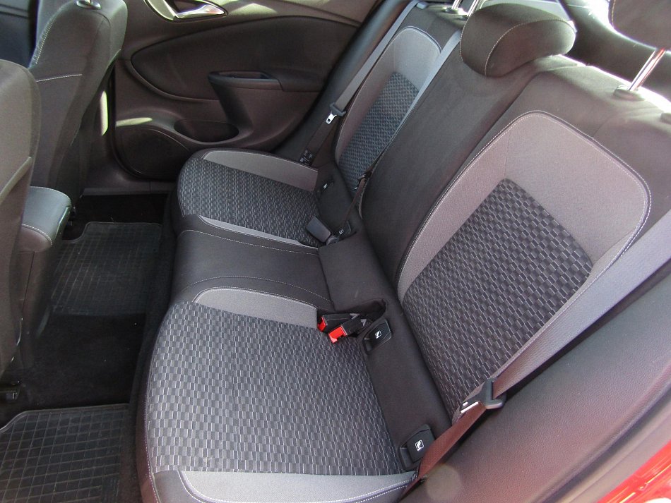 Opel Astra 1.2 T GS Line