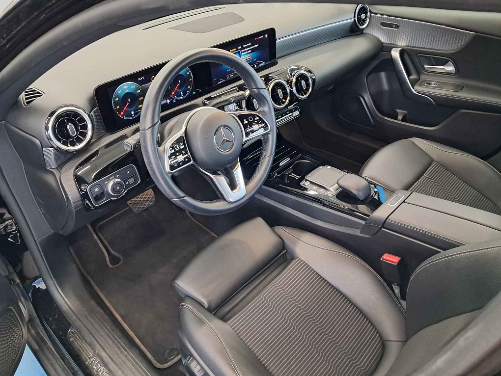 Mercedes-Benz Třída A 1.3i 