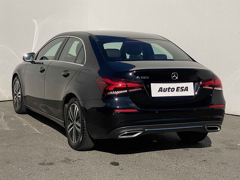 Mercedes-Benz Třída A 1.3 CGi  A 180