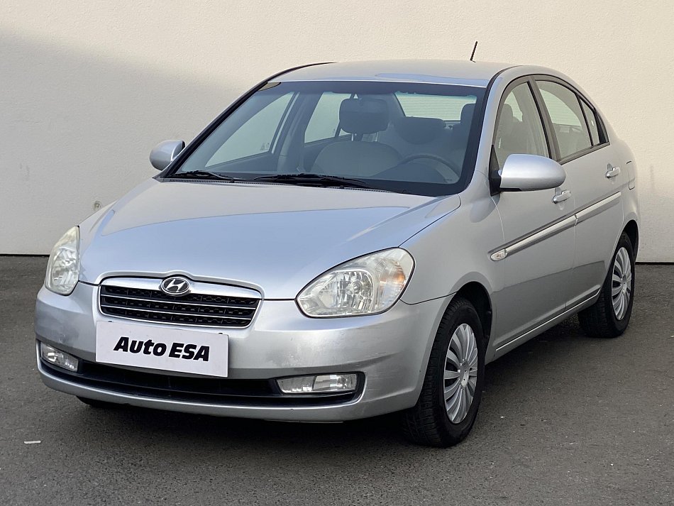 Hyundai Accent 1.4 i 