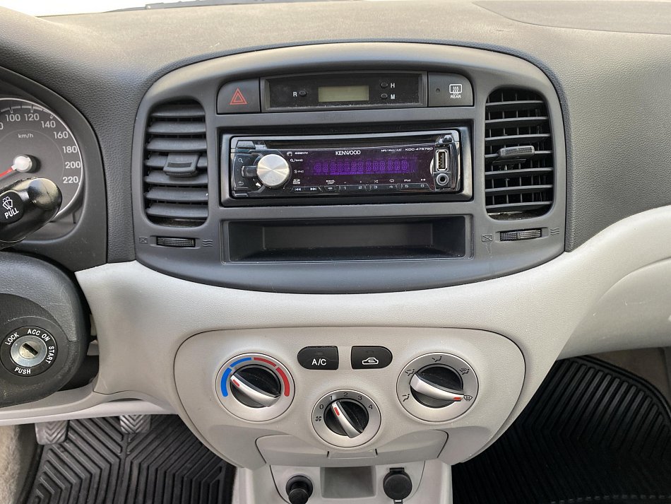 Hyundai Accent 1.4 i 
