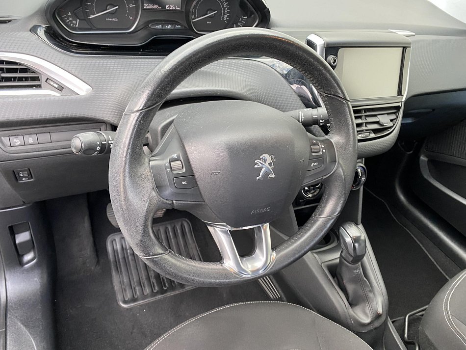 Peugeot 208 1.2i Style