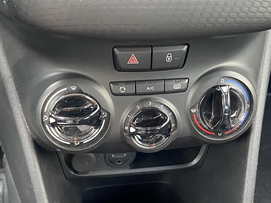 Peugeot 208 1.2i Style