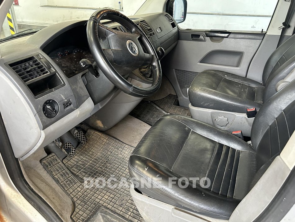 Volkswagen Transporter 2.5TDI  L2 5míst