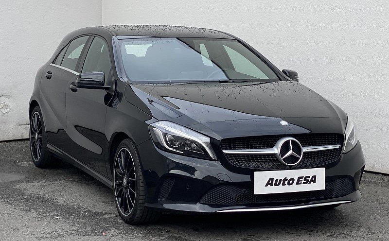 Mercedes-Benz Třída A 1.6i Sport A180