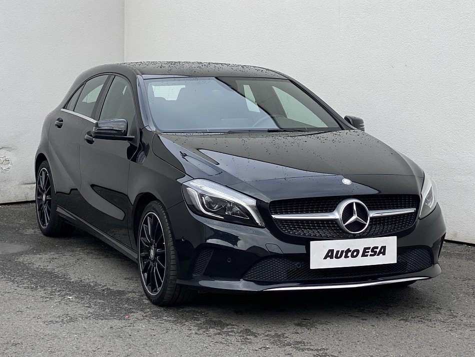 Mercedes-Benz Třída A 1.6i Sport A180