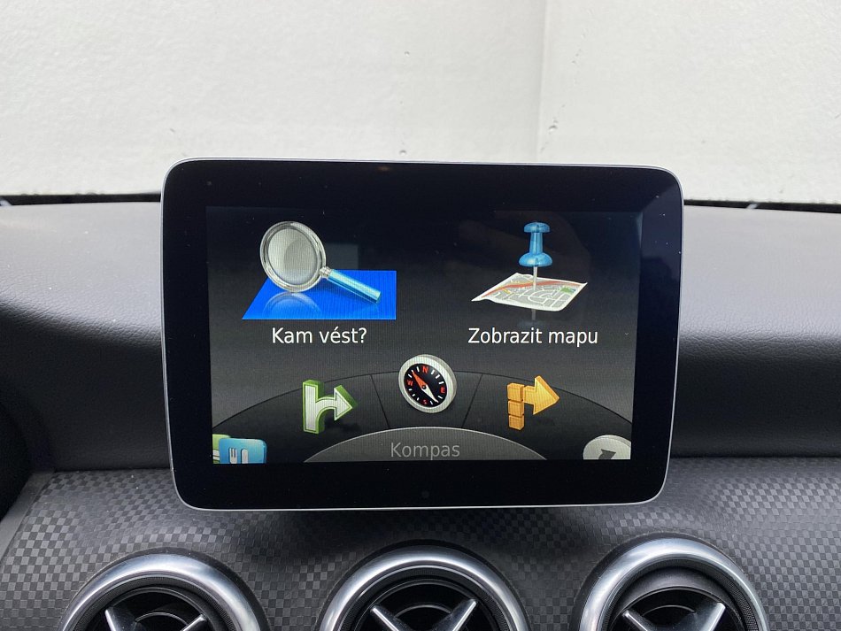 Mercedes-Benz Třída A 1.6i Sport A180