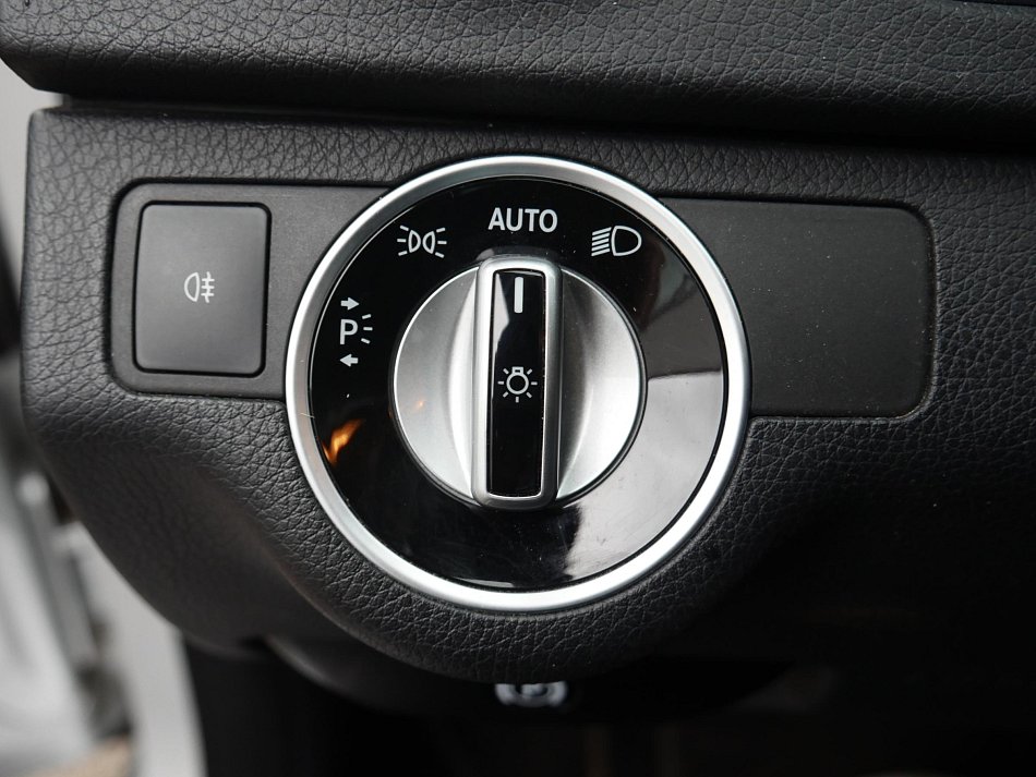 Mercedes-Benz Třída C 2.2CDi  C220