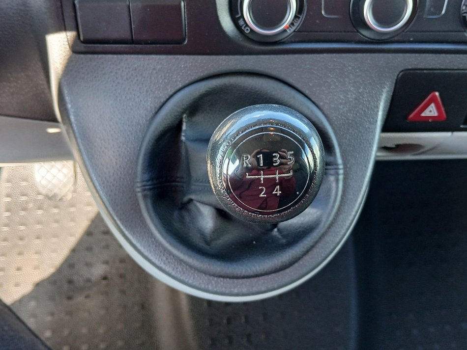 Volkswagen Transporter 2.0TDi 