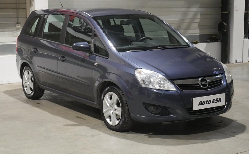 Opel Zafira 1.8 16V  7míst
