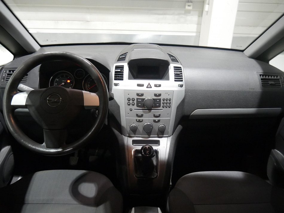 Opel Zafira 1.8 16V  7míst