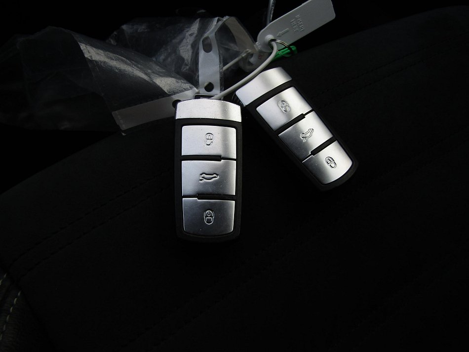 Volkswagen Passat CC 2.0 TDi 