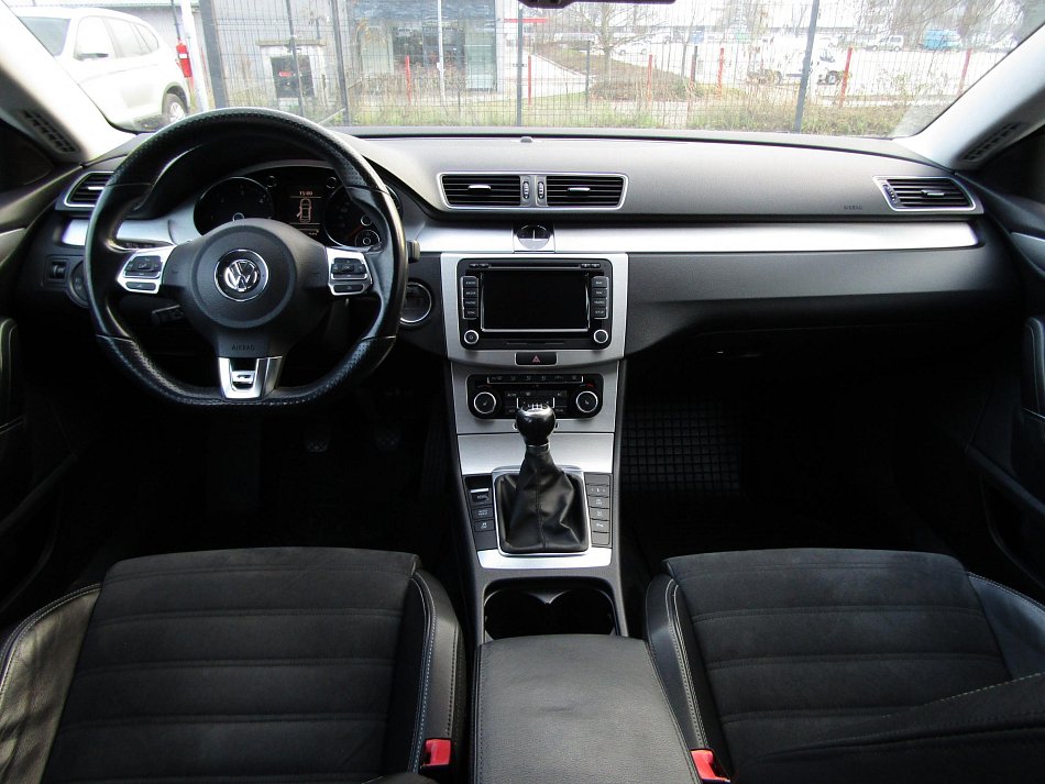 Volkswagen Passat CC 2.0 TDi 