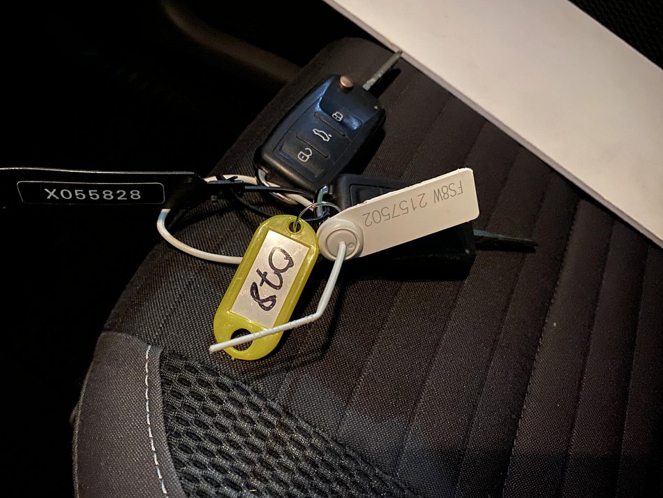 Volkswagen Caddy 1.6TDi  MAXi 7míst