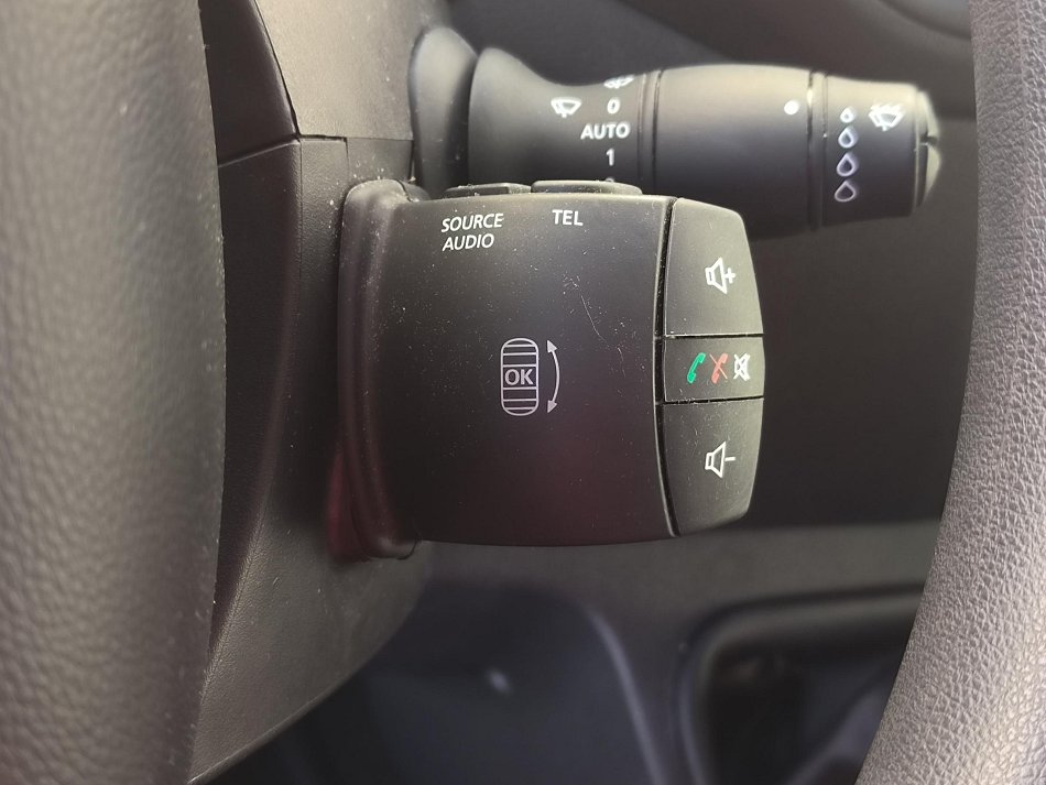 Renault Master 2.3dCi  L3H2 6míst