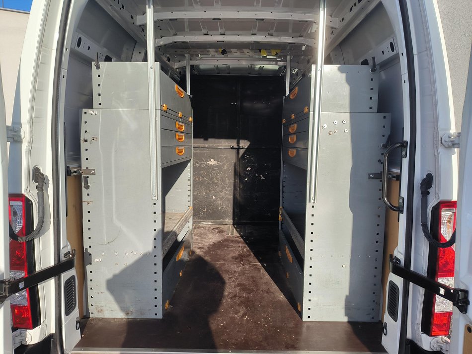 Renault Master 2.3dCi  L3H2 6míst