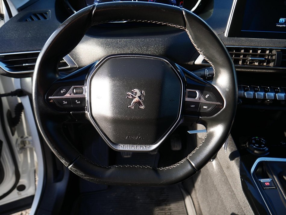 Peugeot 5008 1.2 PT 
