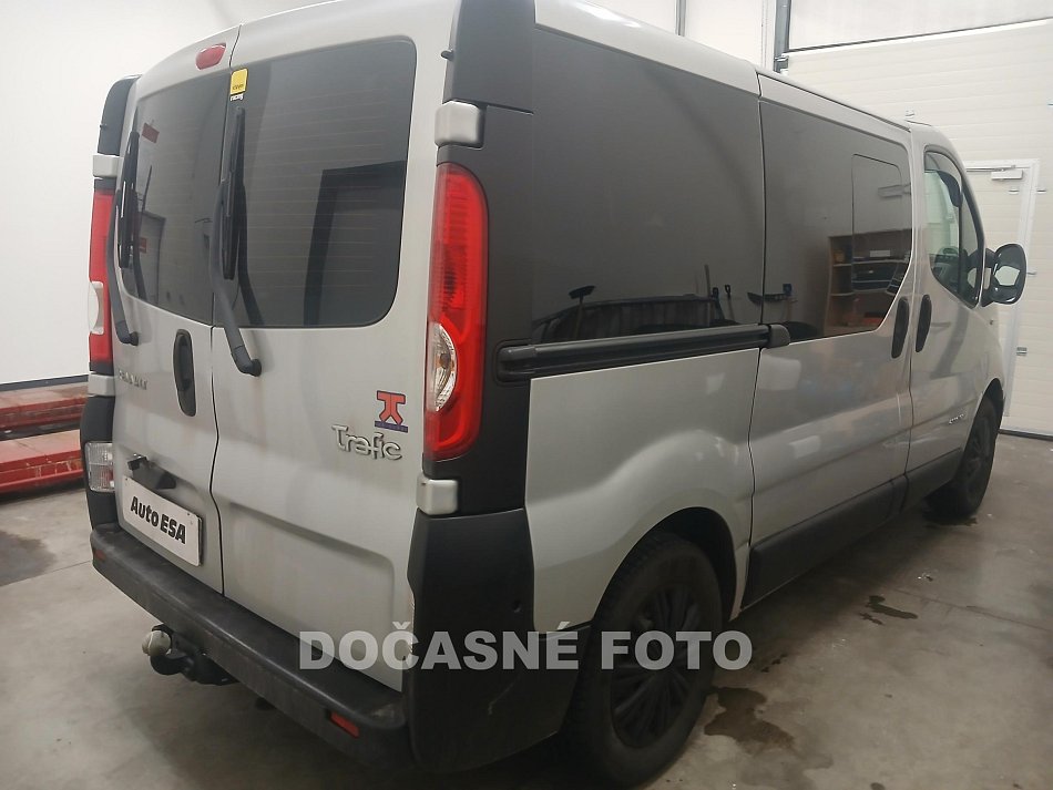 Renault Trafic 2.0 dci 