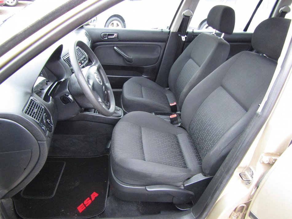 Volkswagen Golf 1.6 16V 