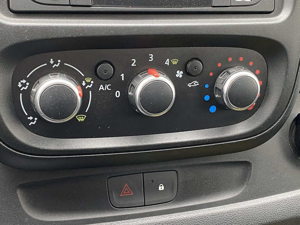 Renault Trafic 2.0dCi Cool L2H1