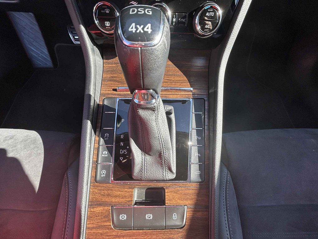 Škoda Superb III 20TDi  Škoda