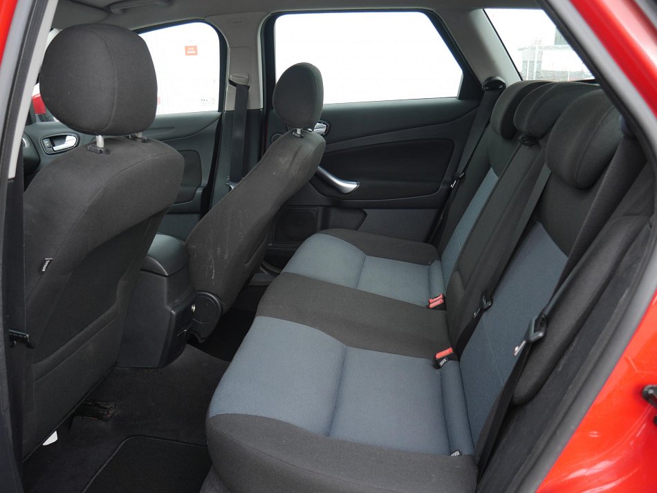 Ford Mondeo 1.6i 