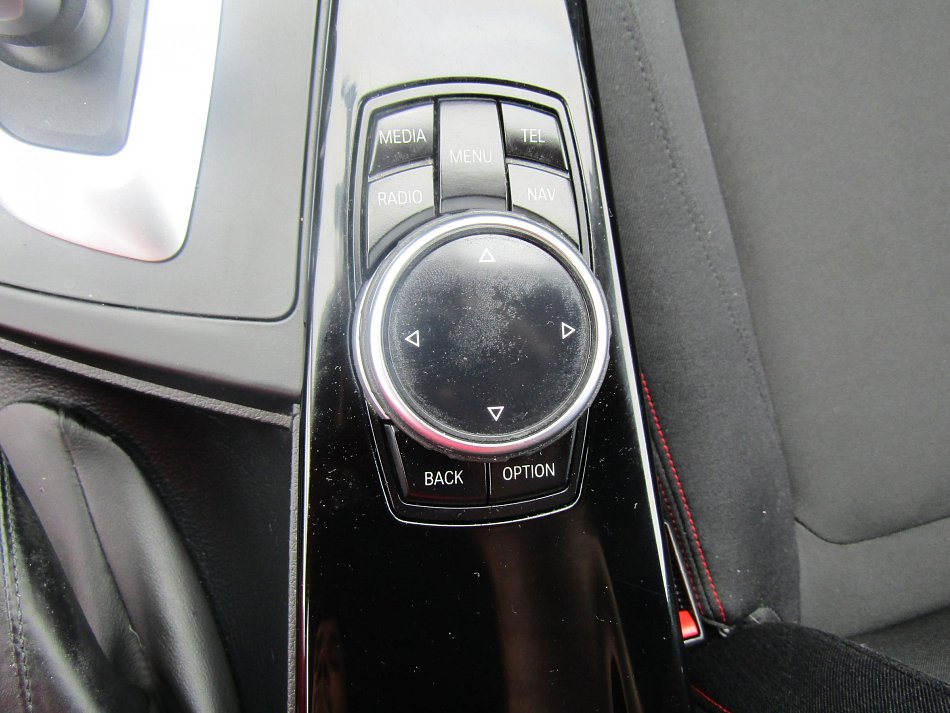 BMW Řada 3 2.0d Sport Line 320XD