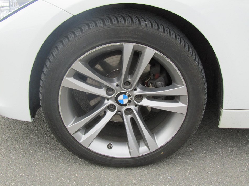 BMW Řada 3 2.0d Sport Line 320XD